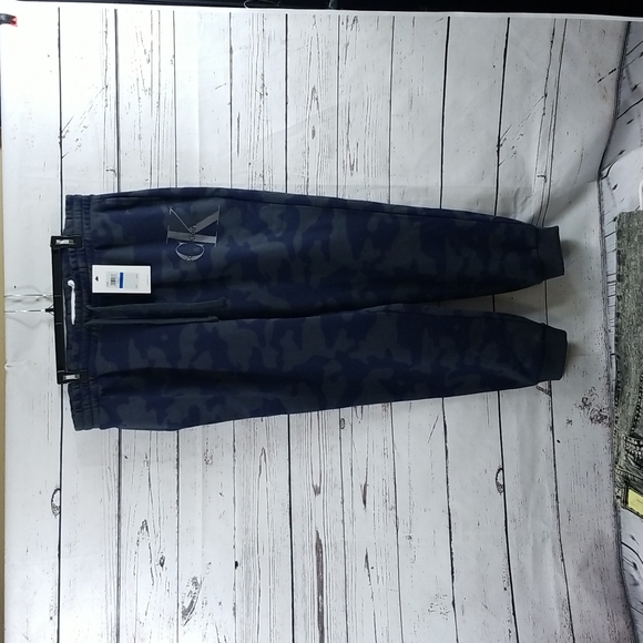 Calvin Klein joggers XL - Picture 2 of 11